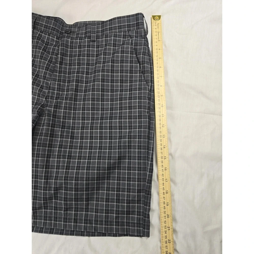 PGA Tour Shorts Mens 40 Gray Plaid Chino Golf Microfiber 11 Inseam Casual